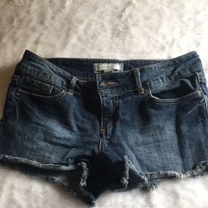 FOREVER 21 JEAN SHORTS (size 28)